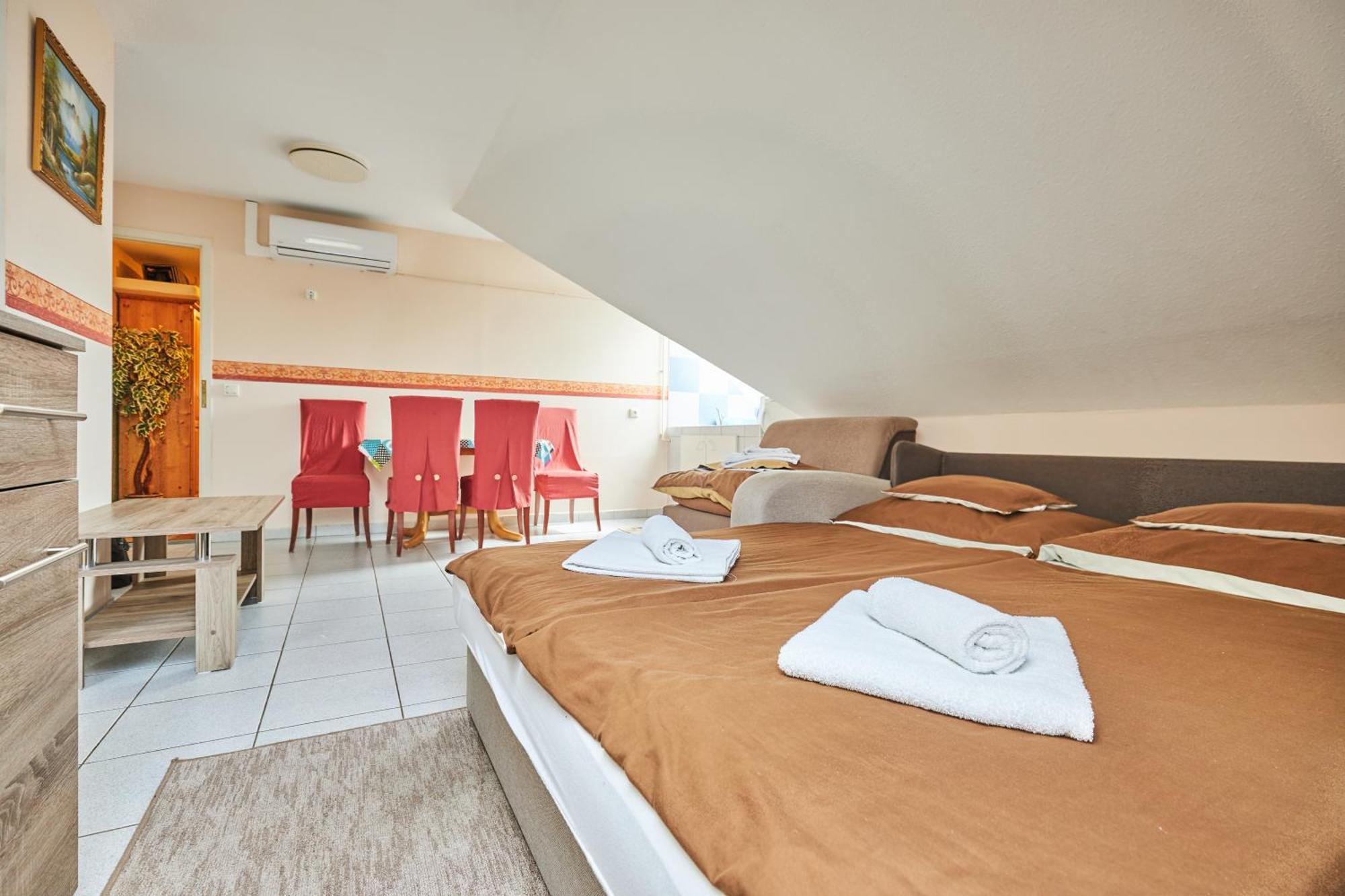 Ada Apartmanhaz Hajdúszoboszló Exterior foto