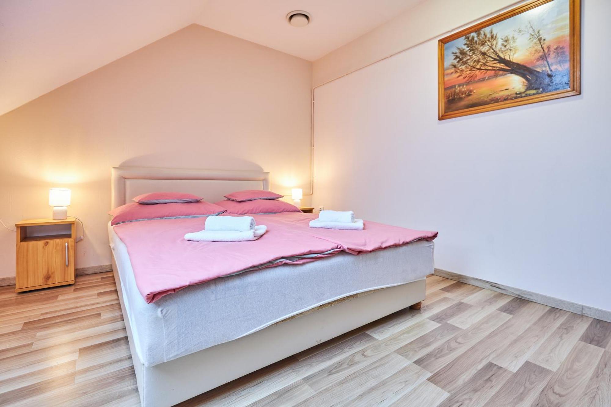 Ada Apartmanhaz Hajdúszoboszló Exterior foto