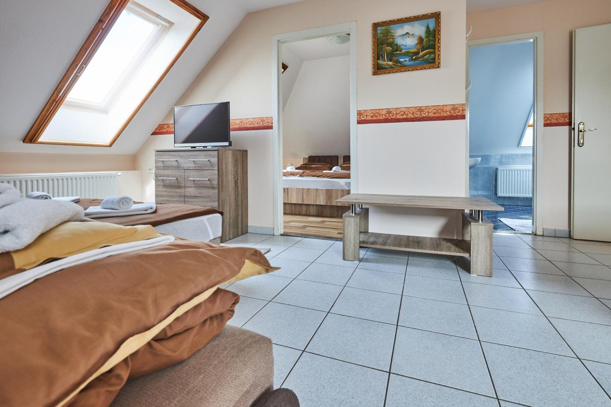 Ada Apartmanhaz Hajdúszoboszló Exterior foto